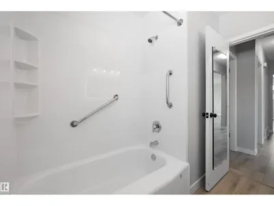 12715 / 12717 93 ST NW photo 21