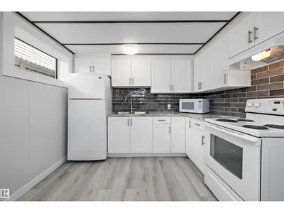 12715 / 12717 93 ST NW photo 38