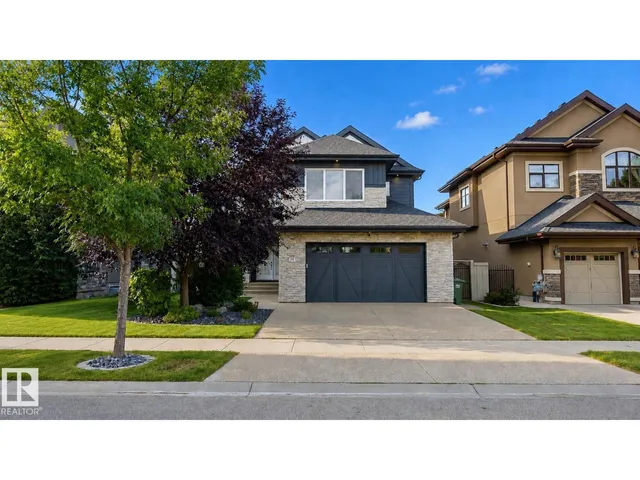 26 EXECUTIVE WAY, St. Albert