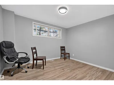 11015 87 AV NW photo 34