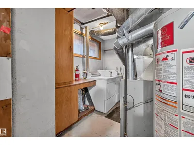 11015 87 AV NW photo 36