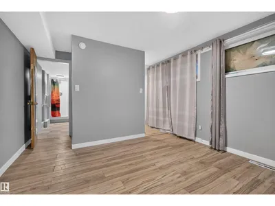 11015 87 AV NW photo 39