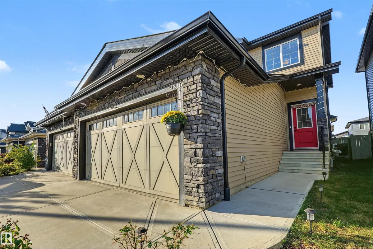 9316 PEAR LI SW SW exterior