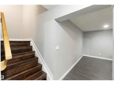 132 LONDONDERRY SQUARE SQ NW photo 42