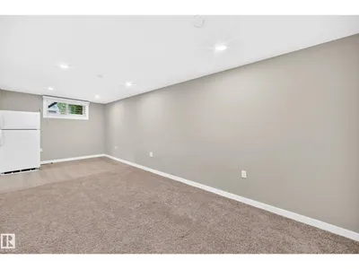 12730 90 ST NW photo 35