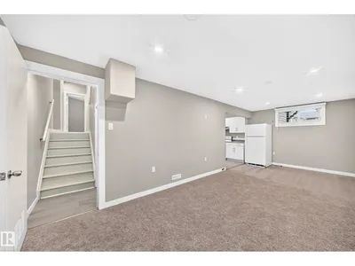 12730 90 ST NW photo 36