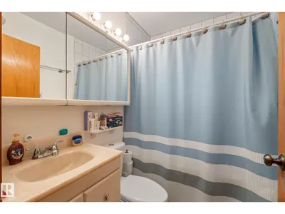 9719 65 AV NW photo 22