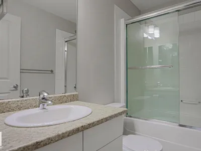 #127 5515 7 AV SW photo 13