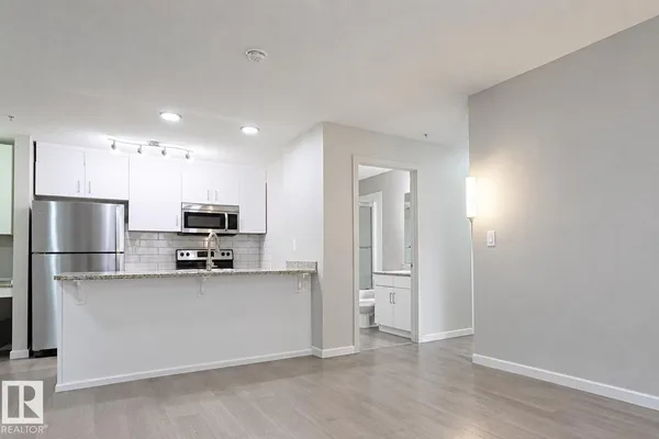#127 5515 7 AV SW photo 3