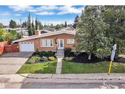 8803 68A ST NW photo 4
