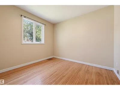 7754 80 AV NW photo 18