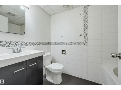 7754 80 AV NW photo 27