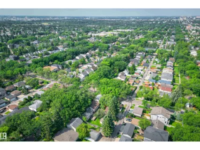 7754 80 AV NW photo 41