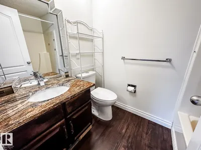 8504 173 ST NW photo 32