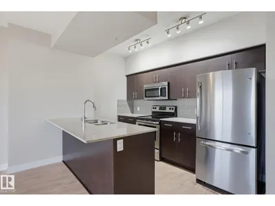 #603 10226 104 ST NW photo 5