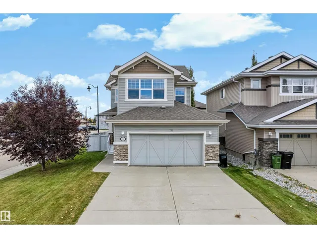 6023 208 ST NW, Edmonton