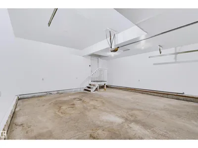 6023 208 ST NW photo 28
