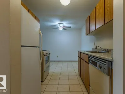 #212 5316 118 AV NW NW photo 13