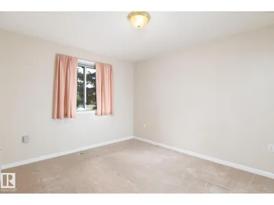 #27 13217 155 AV NW photo 18