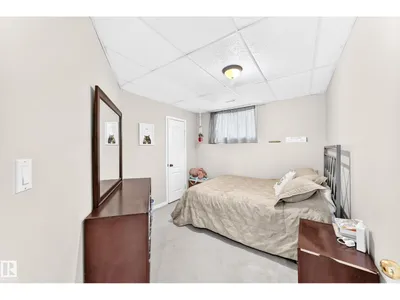 16419 89 ST NW photo 37
