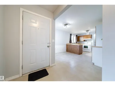 3908 41 AV NW photo 4
