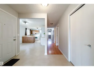 3908 41 AV NW photo 5