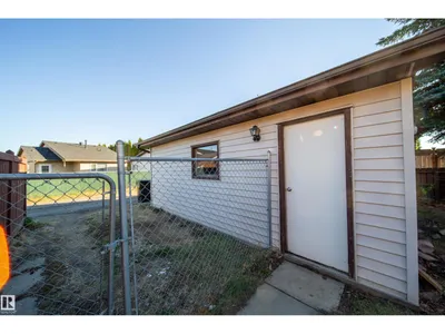 3908 41 AV NW photo 57