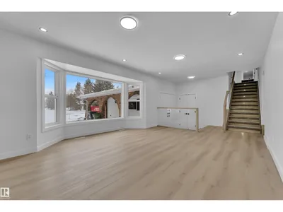 11615 24 AV NW photo 11