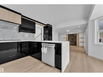 11615 24 AV NW photo 12