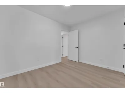 11615 24 AV NW photo 24