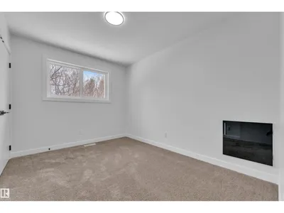 11615 24 AV NW photo 26