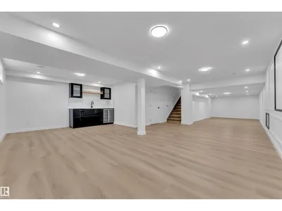 11615 24 AV NW photo 39