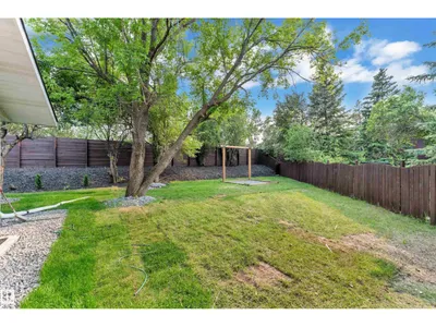 11615 24 AV NW photo 42