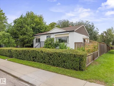 11949 ST ALBERT TR NW photo 32