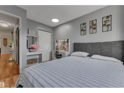 2114 38 ST NW photo 12