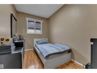 2114 38 ST NW photo 13