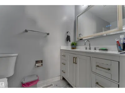2114 38 ST NW photo 15
