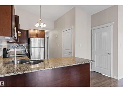 10634 155 ST NW photo 11