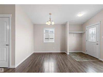 10634 155 ST NW photo 4
