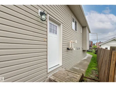 10634 155 ST NW photo 39