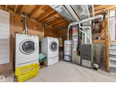 18351 77 AV NW photo 48