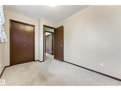 18351 77 AV NW photo 36