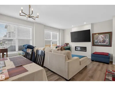 22809 95A AV NW photo 28