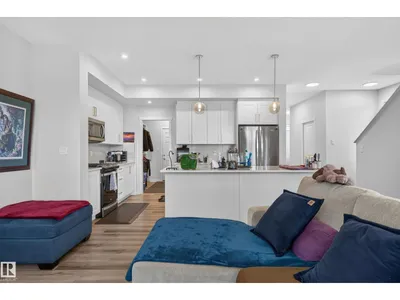 22809 95A AV NW photo 29
