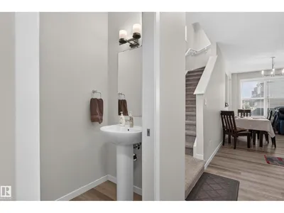 22809 95A AV NW photo 32