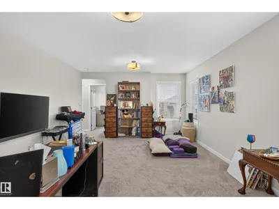 22809 95A AV NW photo 36