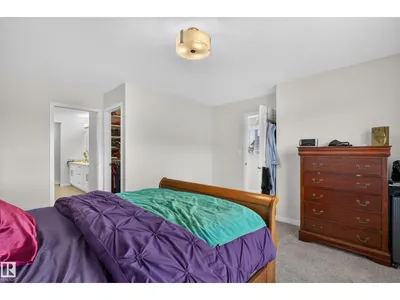 22809 95A AV NW photo 39