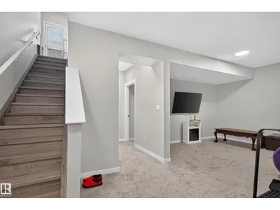 22809 95A AV NW photo 51