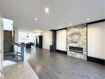 11127 77 AV NW photo 5