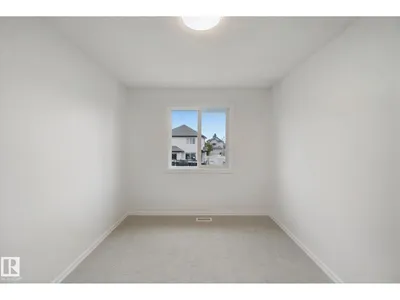20420 56 AV NW photo 32